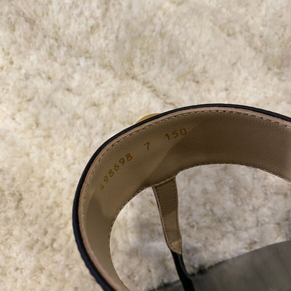 Gucci Leather Thong Sandal with Double G - Picture 5 of 5